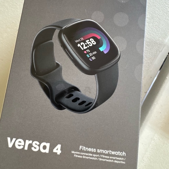 Versa 4 Black Fitness Smartwatch